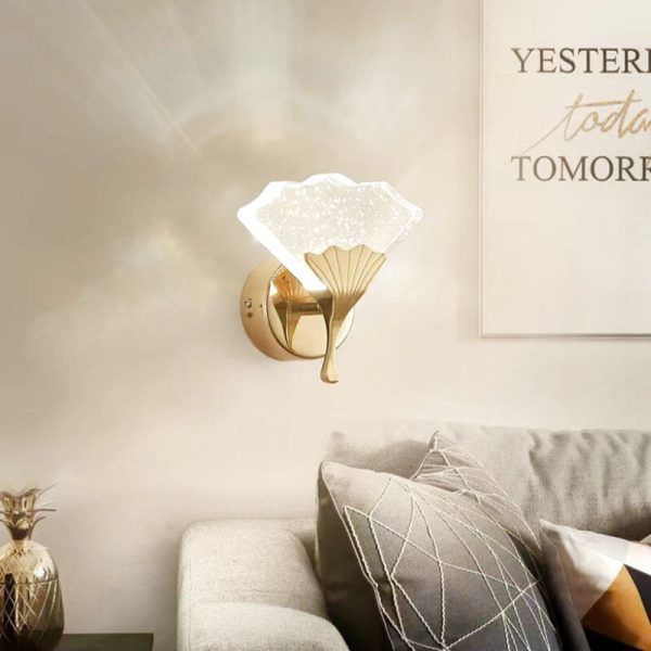 applique murale feuille dorée