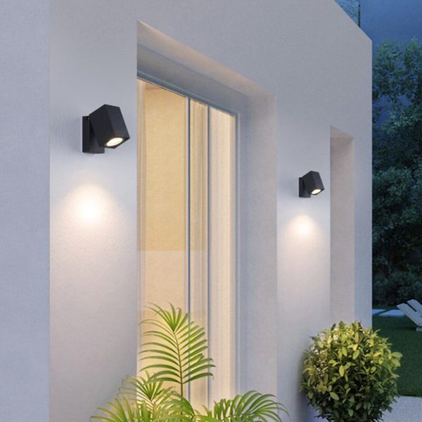 applique murale robinet extérieur